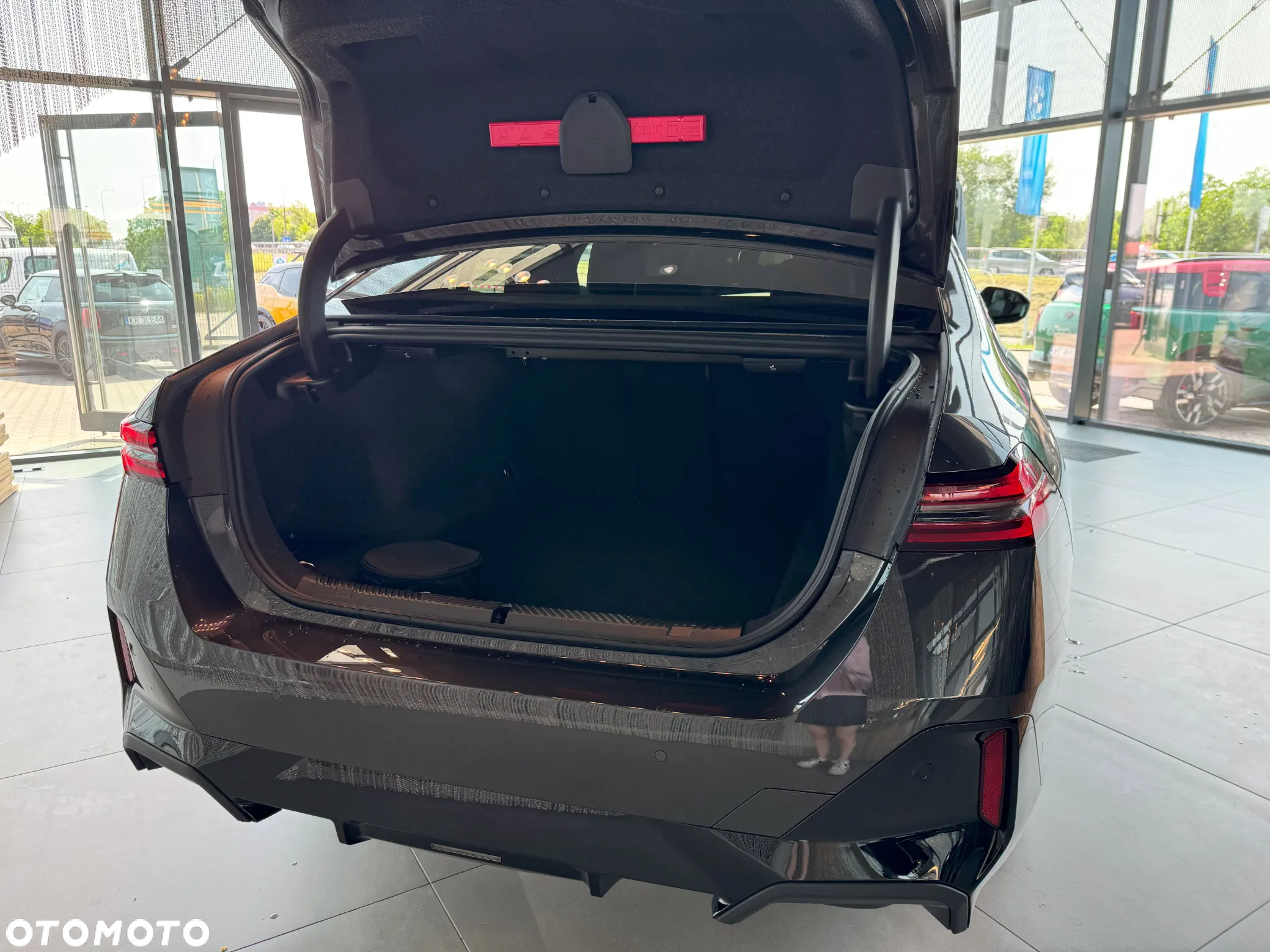 BMW Seria 5 540d xDrive mHEV - 16