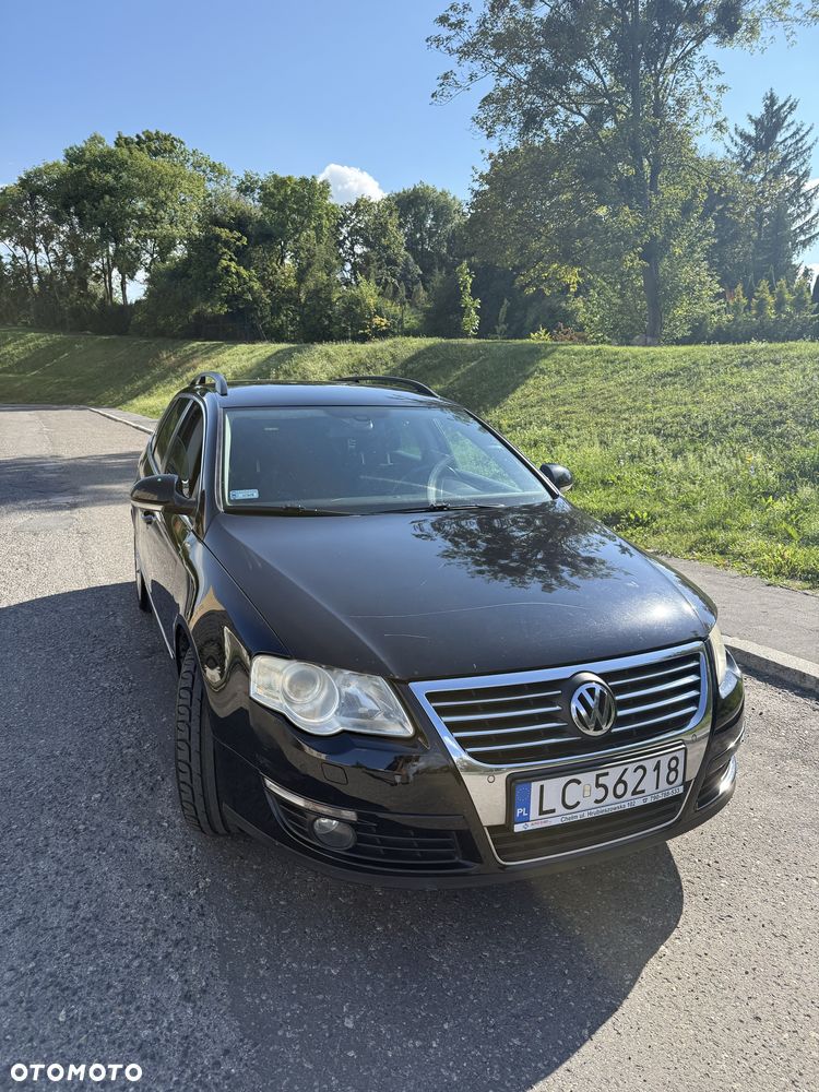 Volkswagen Passat - 1