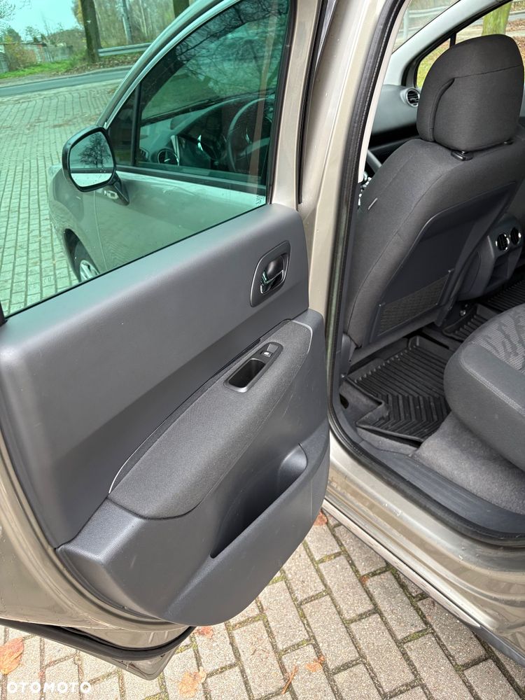 Peugeot 3008 2.0 HDi HYbrid4 - 13