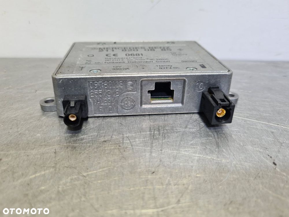 DAIMLERCHRYSLER C 180 WZMACNIACZ ANTENOWY / GPS 2118200885 C168 271.946 - 2