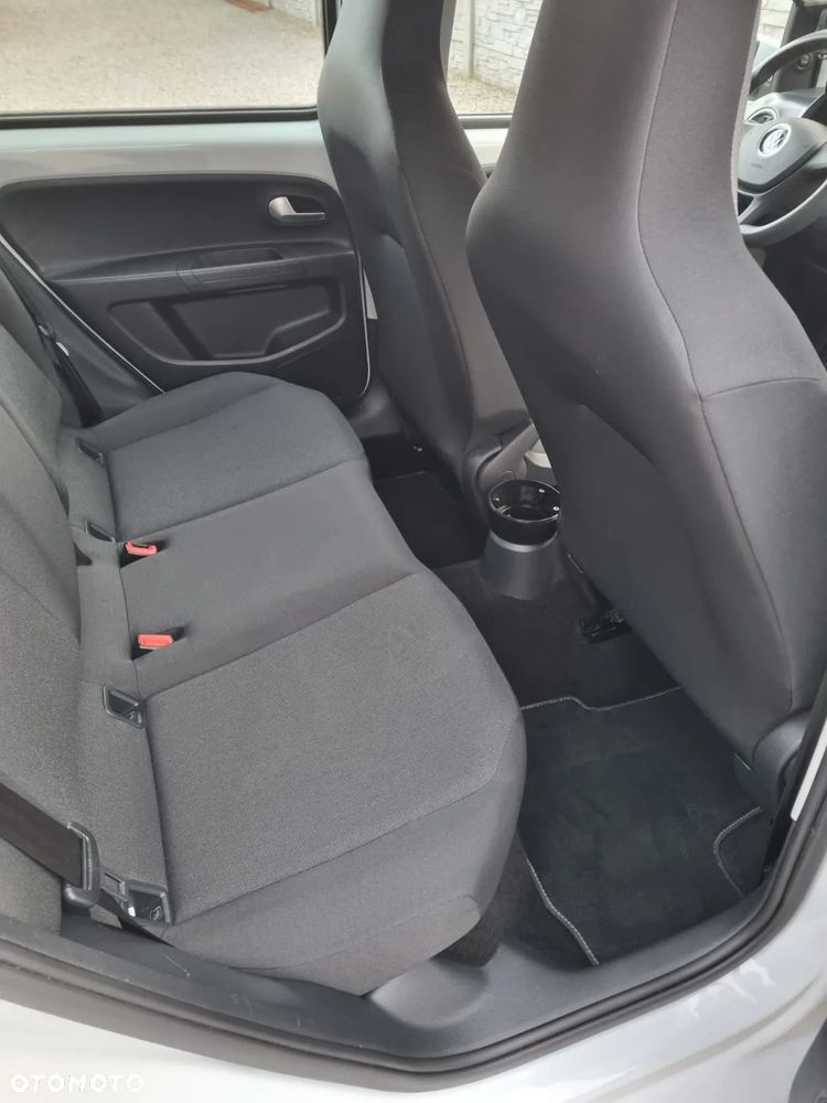 Volkswagen up! - 8
