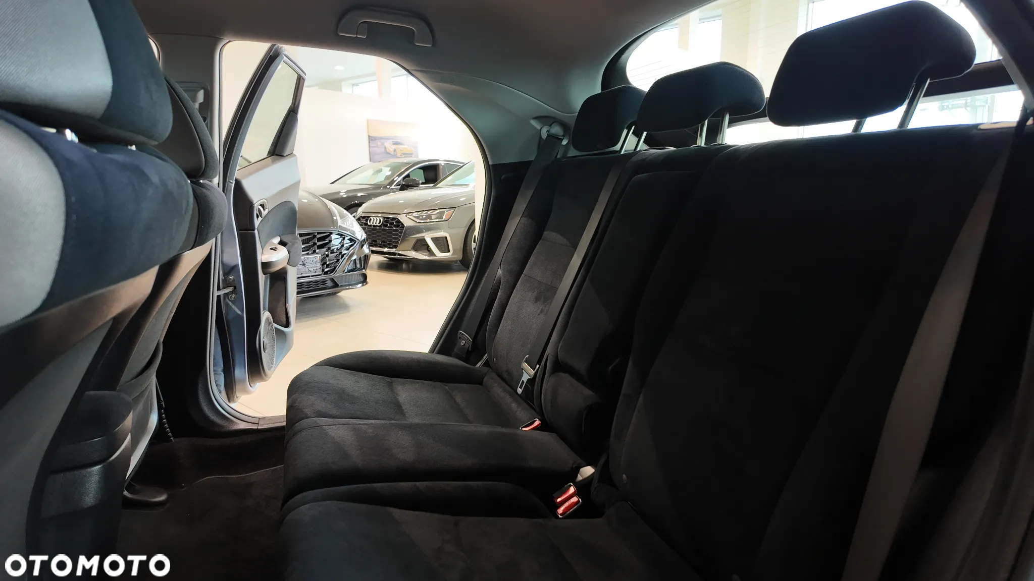 Honda Civic 1.8 Comfort - 31