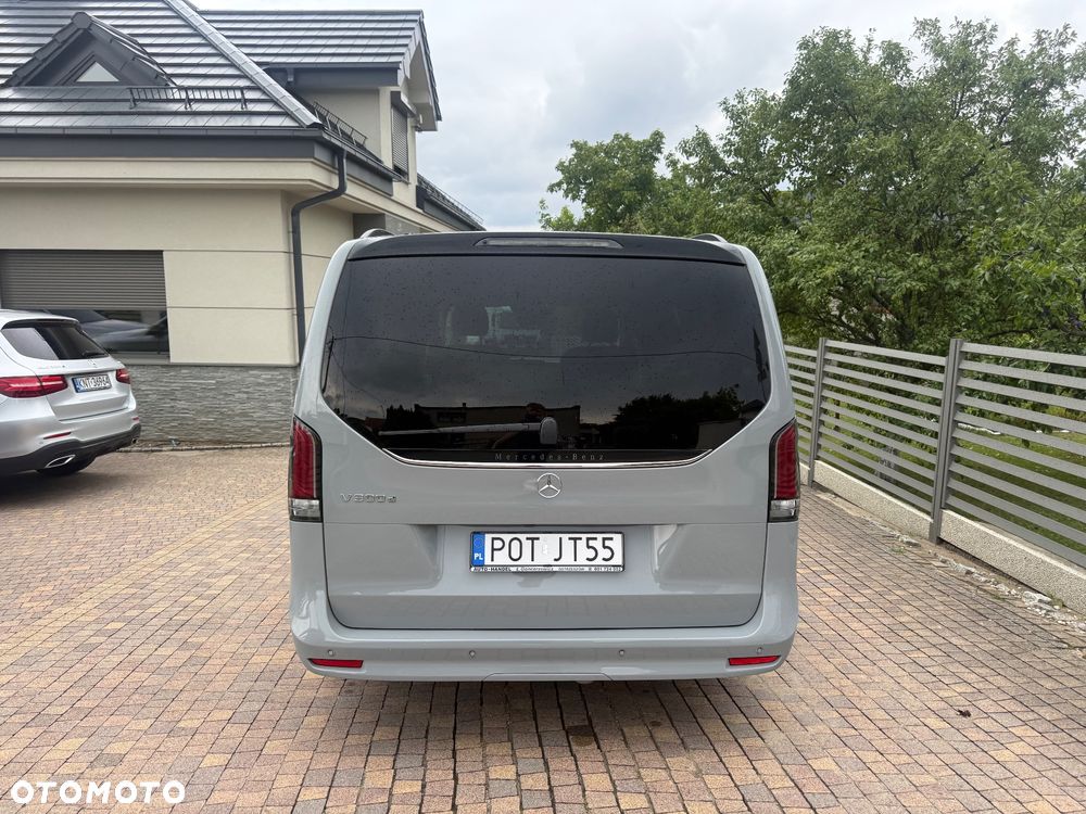 Mercedes-Benz Klasa V 300 d lang 9G-TRONIC Avantgarde - 11