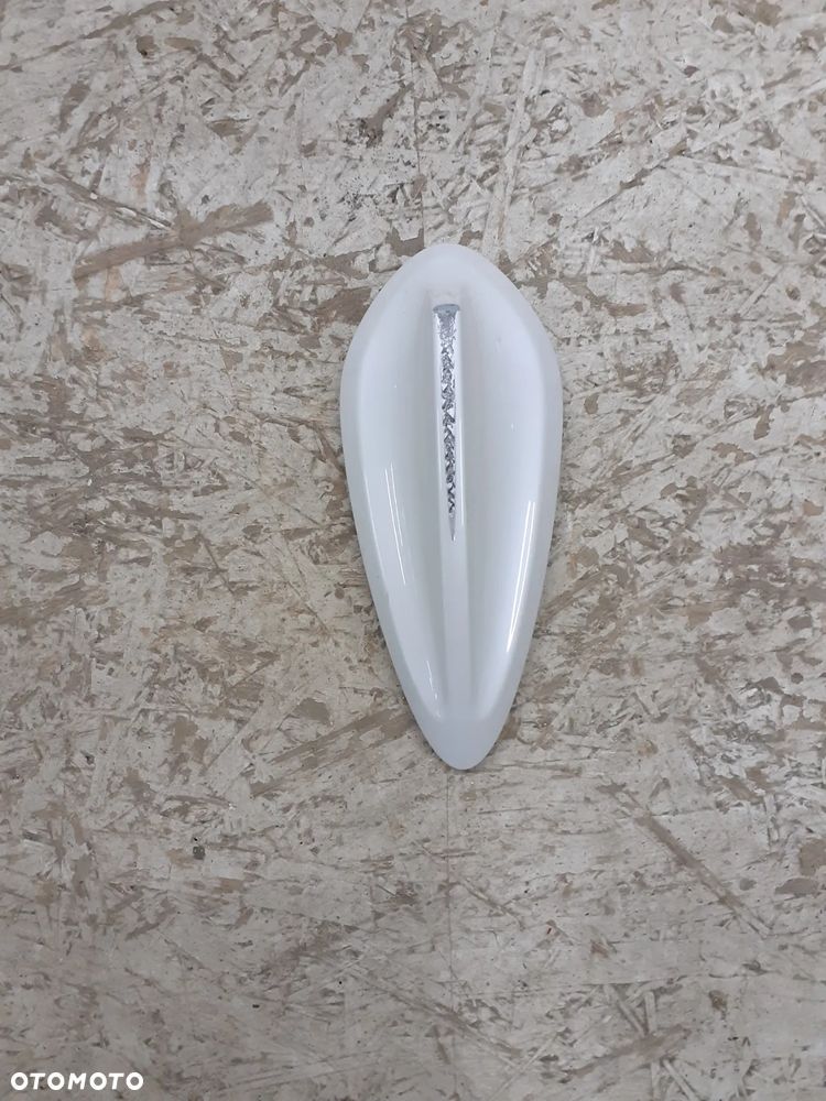 ANTENA DACHOWA BMW G11 G12 9364622 - 1