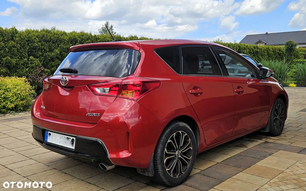 Toyota Auris 1.6 Premium - 5