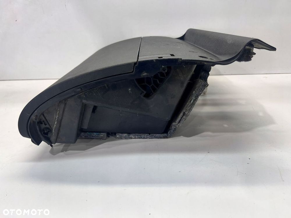 SCHOWEK PASAŻERA AUDI A3 8P LIFT 8P1857035G 6PS - 7