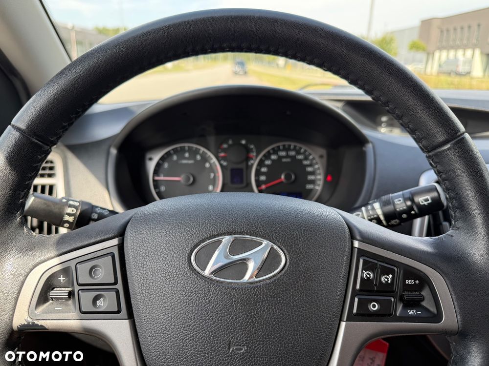 Hyundai i20 1.2 GO - 12