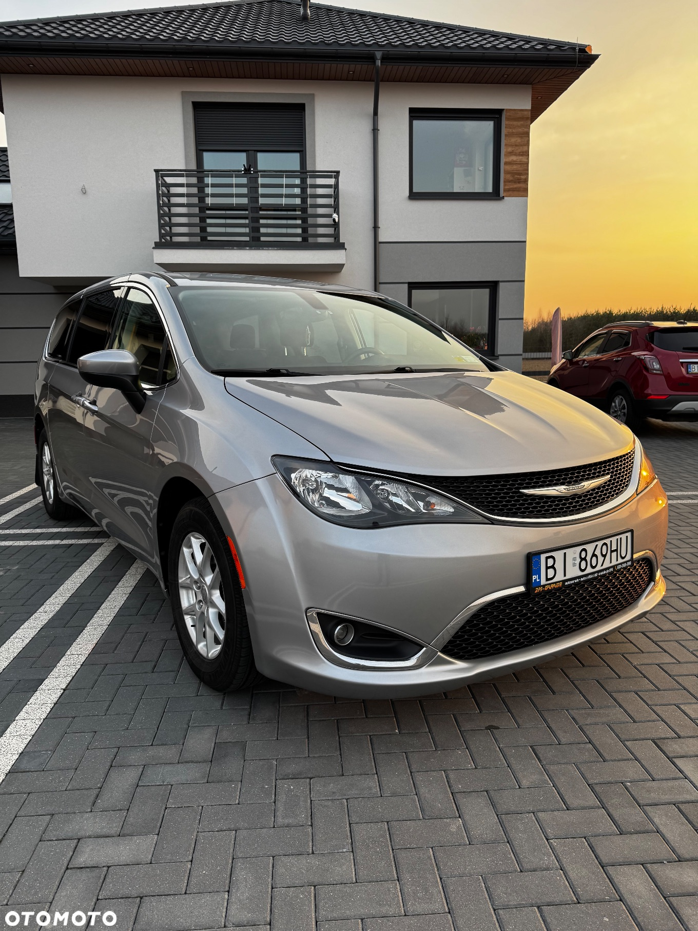 Chrysler Pacifica - 4