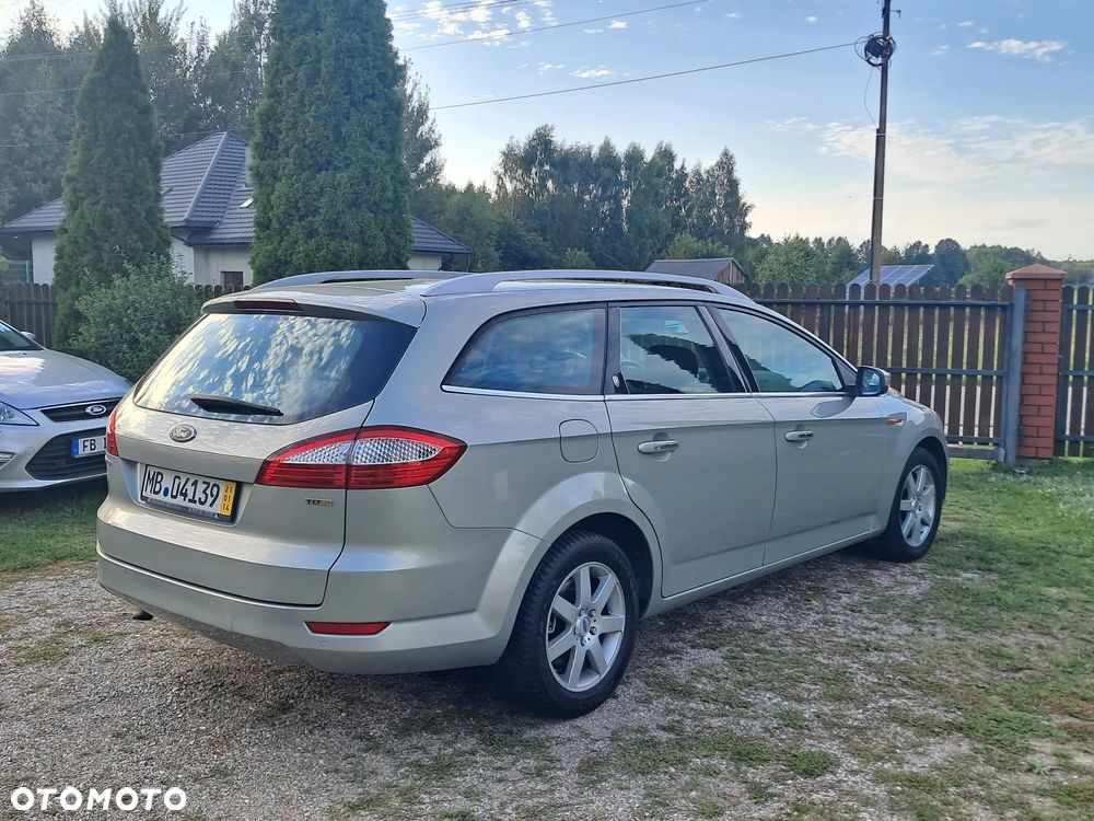 Ford Mondeo 2.0 TDCi Ghia - 11