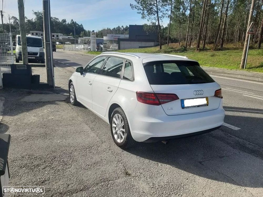 Audi A3 Sportback 1.6 TDI Advance Ultra - 6