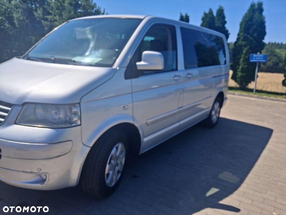 Volkswagen Multivan - 2