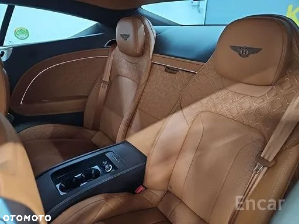 Bentley Continental GT - 13