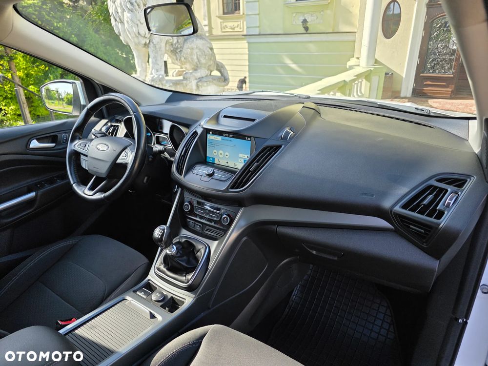 Ford Kuga 2.0 TDCi AWD Titanium - 22