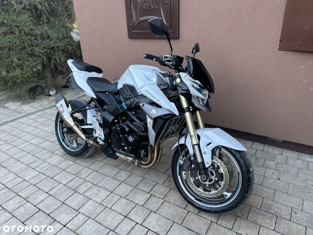 Suzuki GSR - 5