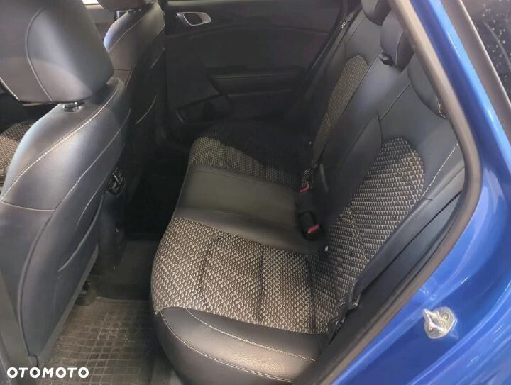 Kia Ceed - 7