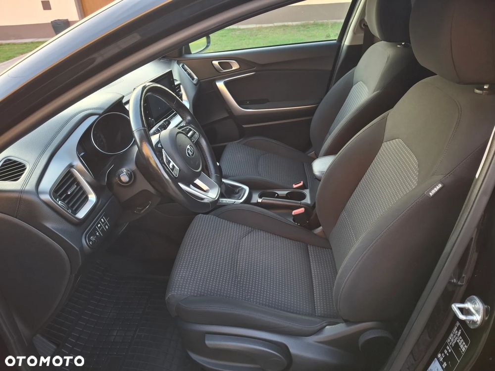 Kia Ceed 1.0 T-GDI 120 OPF Edition 7 - 19