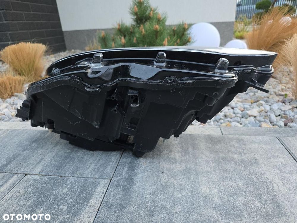VOLVO S90 V90 II 2 LIFT Lampa prawa przód Full Led MID Led 32228683 - 9