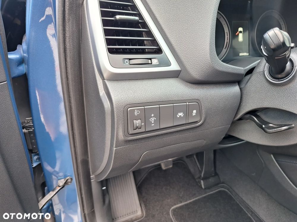 Hyundai Tucson 1.7 CRDI BlueDrive Style 2WD - 19