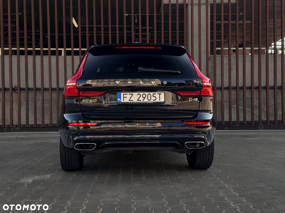 Volvo XC 60 D4 R-Design - 4