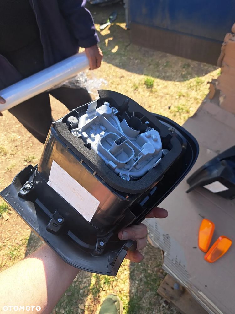 Lampa prawa lewa tył tylna Jeep Renegade 52060588 52060578 Lampa lampy tylne tył Jeep Renegade - 7