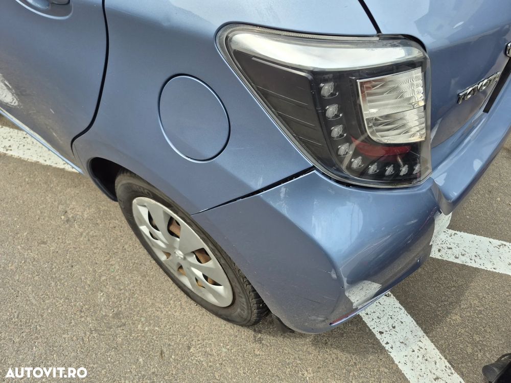 Toyota Yaris 1.5 VVT-i HSD Luna - 5