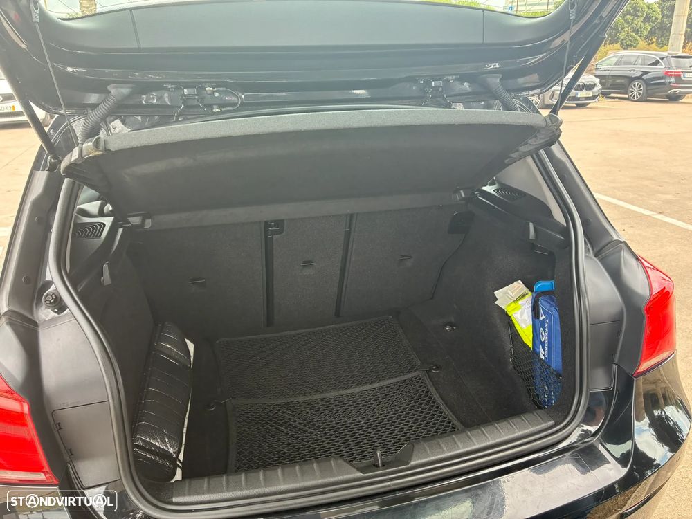 BMW 118 d Pack M - 25