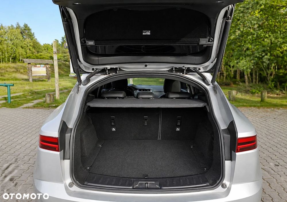 Jaguar E-Pace 2.0 i4D AWD R-Dynamic S - 14