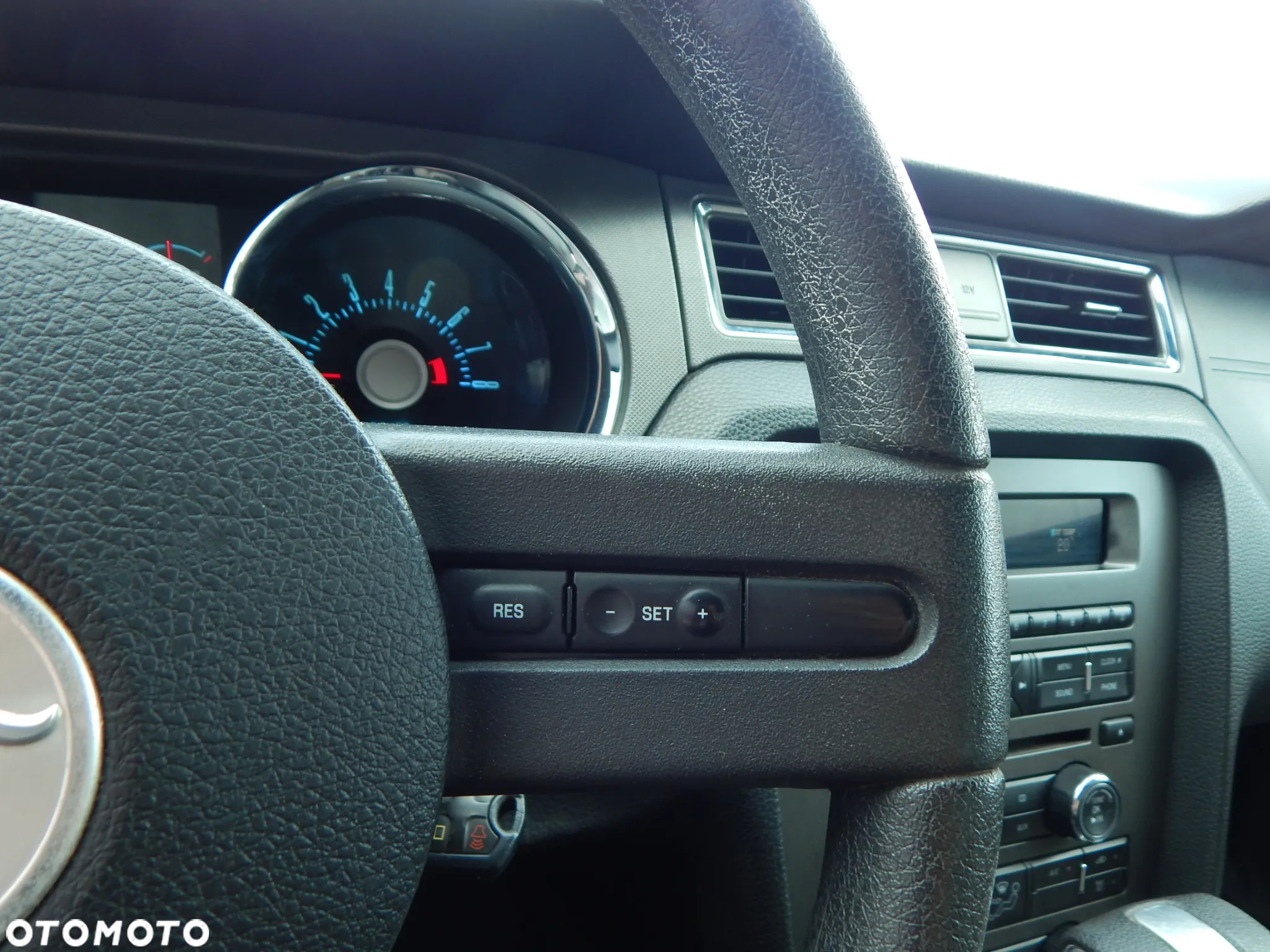 Ford Mustang 3.7 V6 Premium - 31