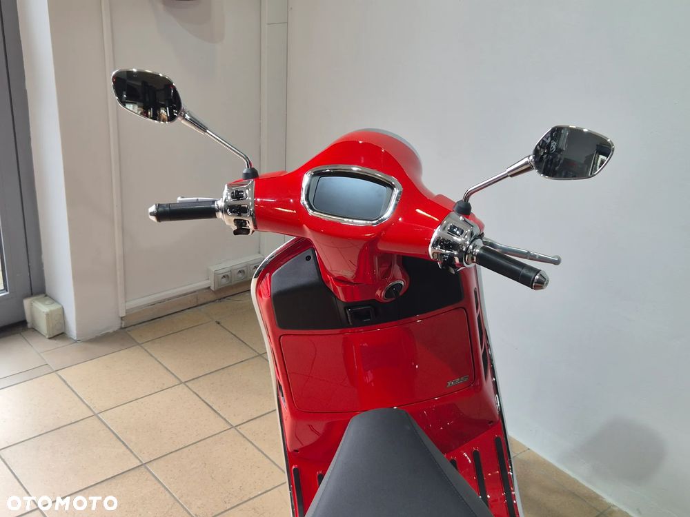 Vespa GTS - 11