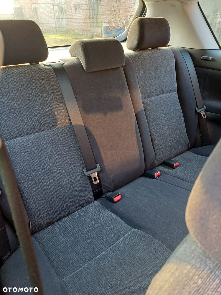 Toyota Corolla 1.6 VVT-i Sol (air6) - 7