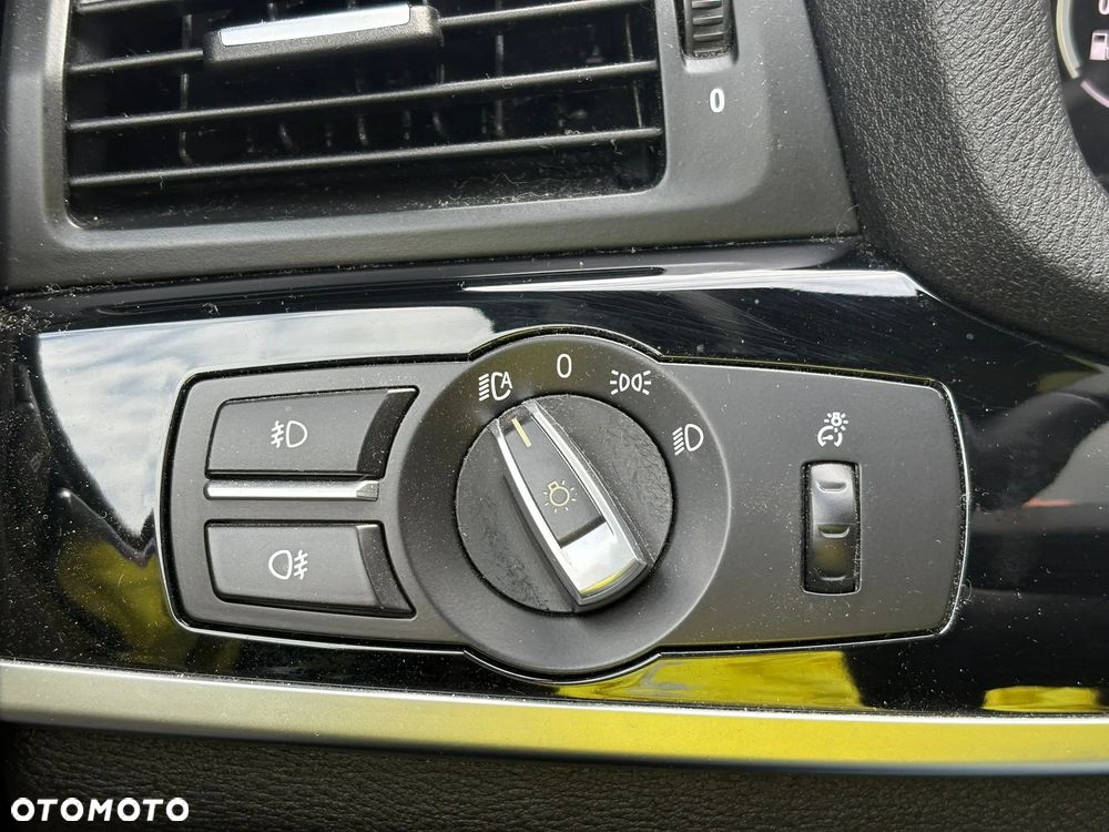 BMW X3 xDrive28i xLine - 13