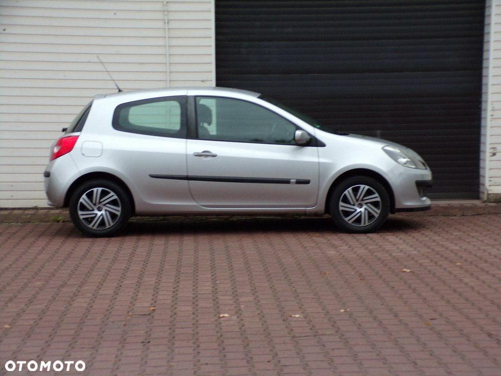 Renault Clio - 5