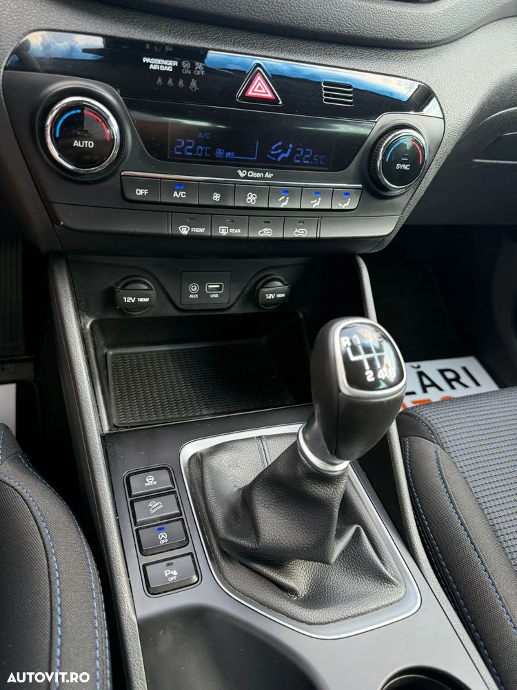 Hyundai Tucson blue 1.7 CRDi 2WD Style - 16