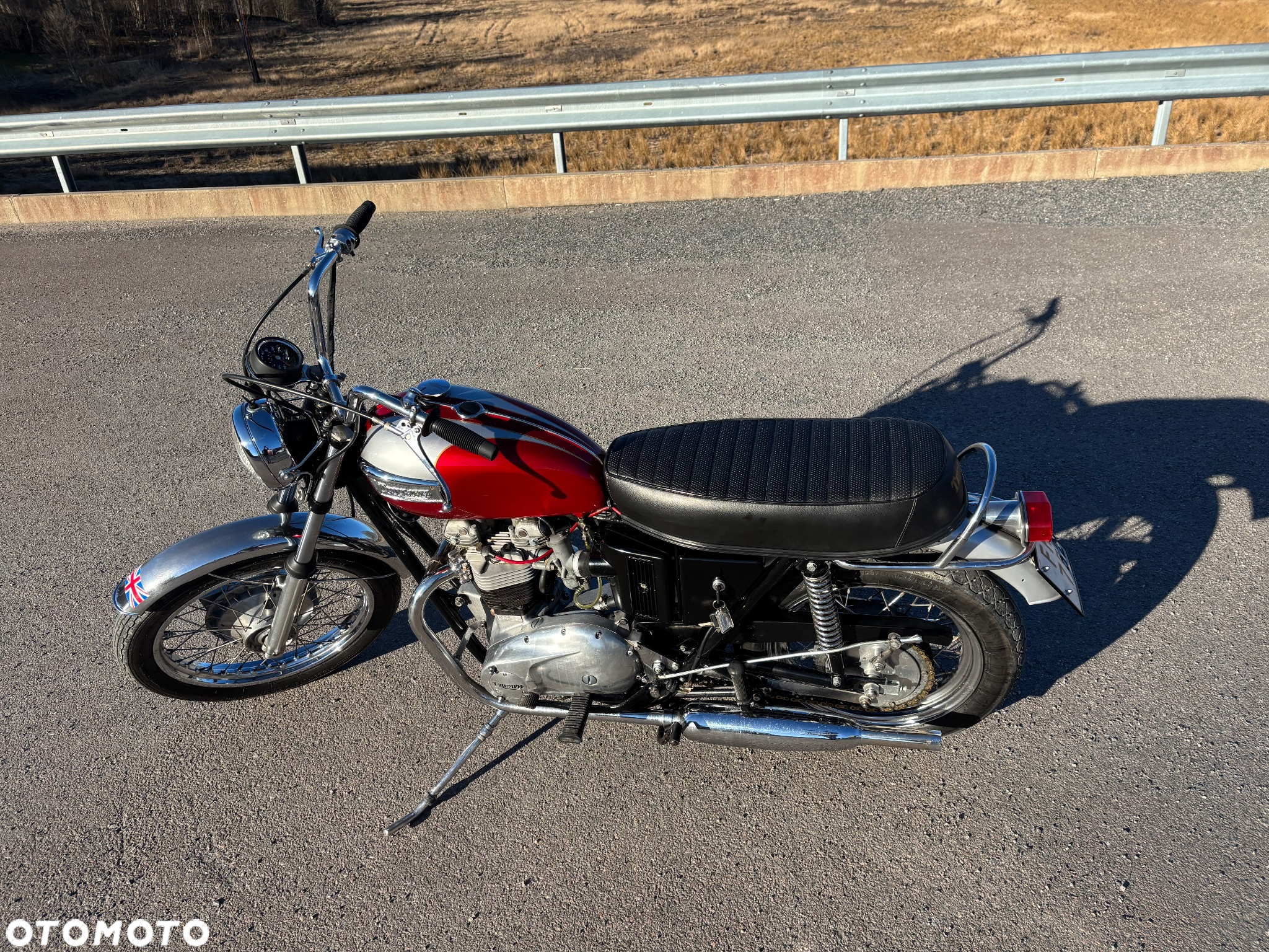 Triumph Bonneville - 9