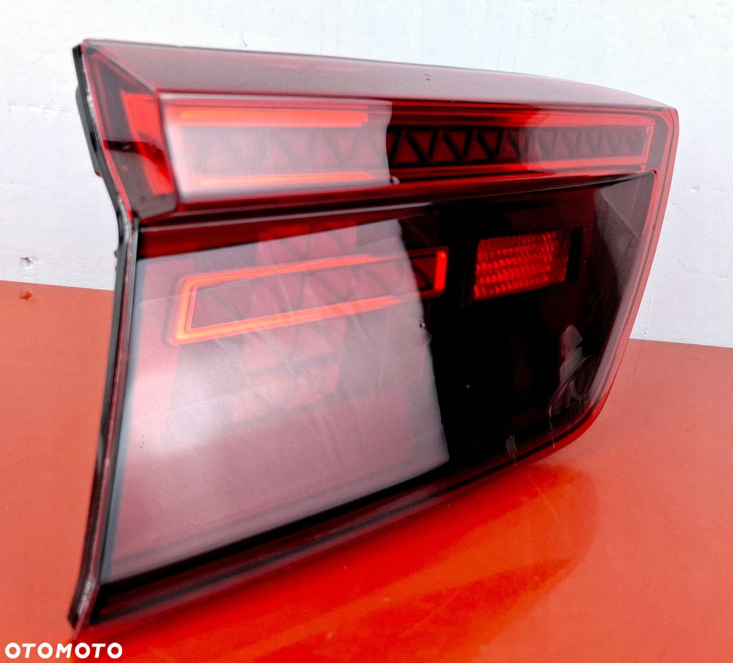 VW Volkswagen Tiguan II Lampa Tylna Lewa w klapę 5NA945307D - 1