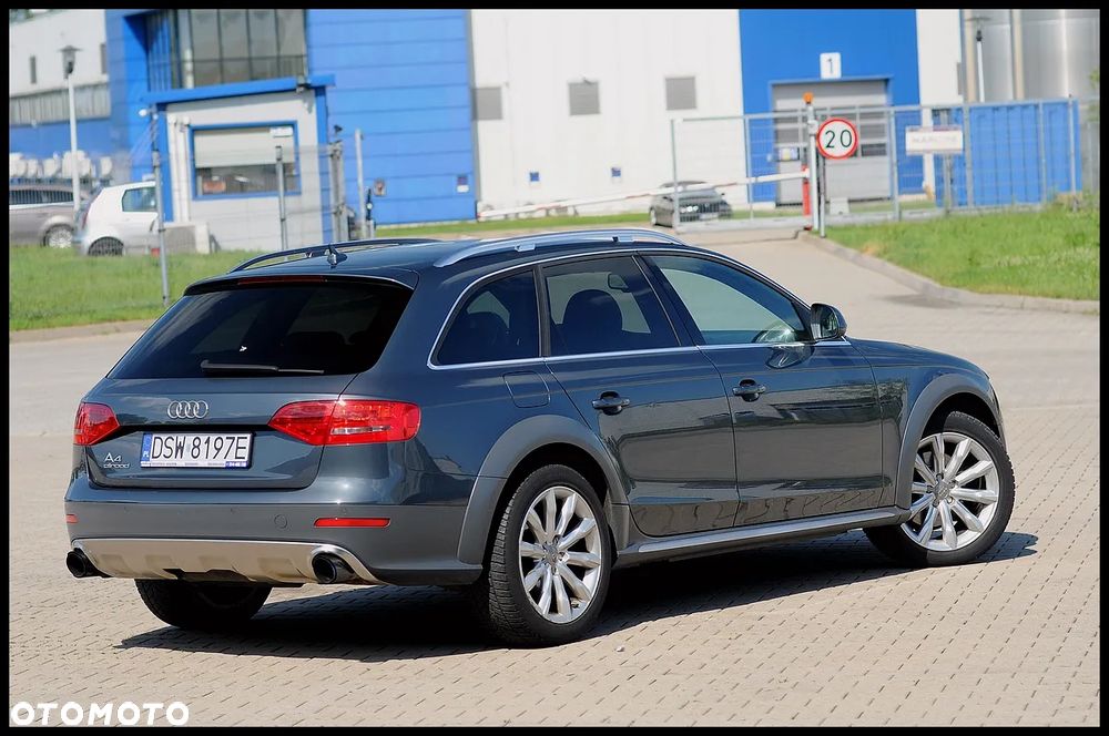 Audi A4 Allroad - 22