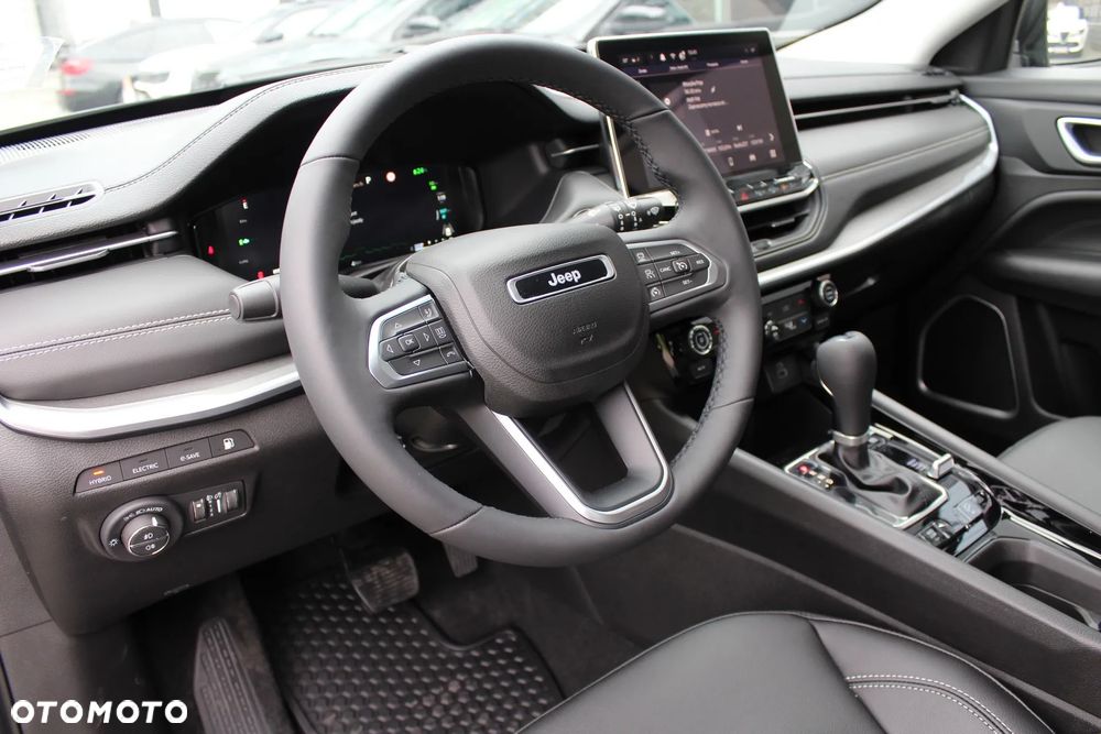 Jeep Compass - 13