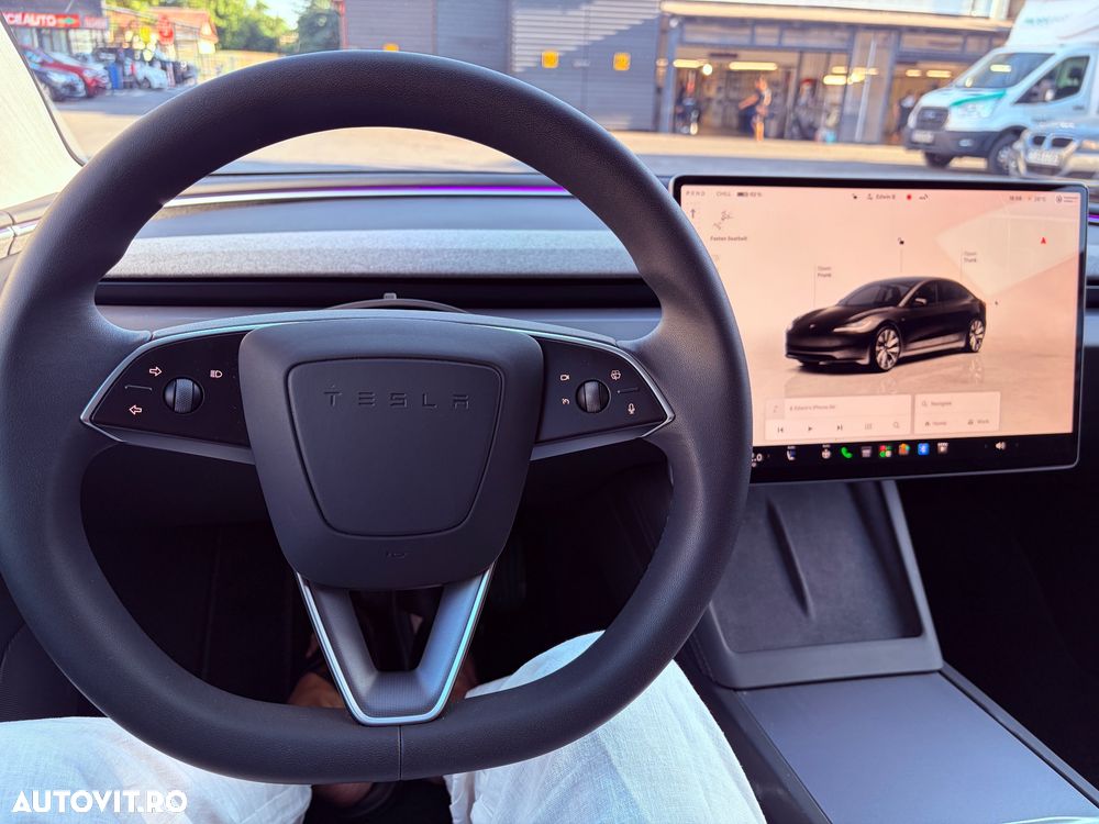Tesla Model 3 - 13