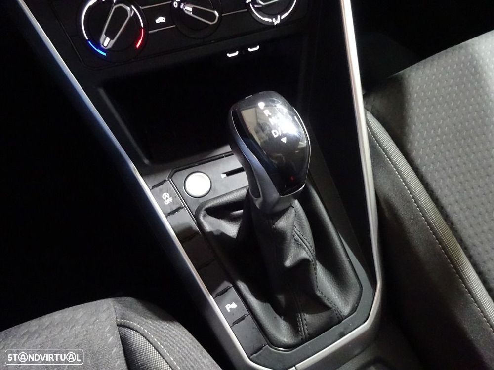 VW Taigo 1.0 TSI Urban DSG - 29