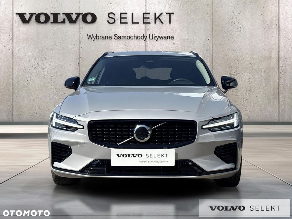 Volvo V60 T8 AWD Plus Dark - 9