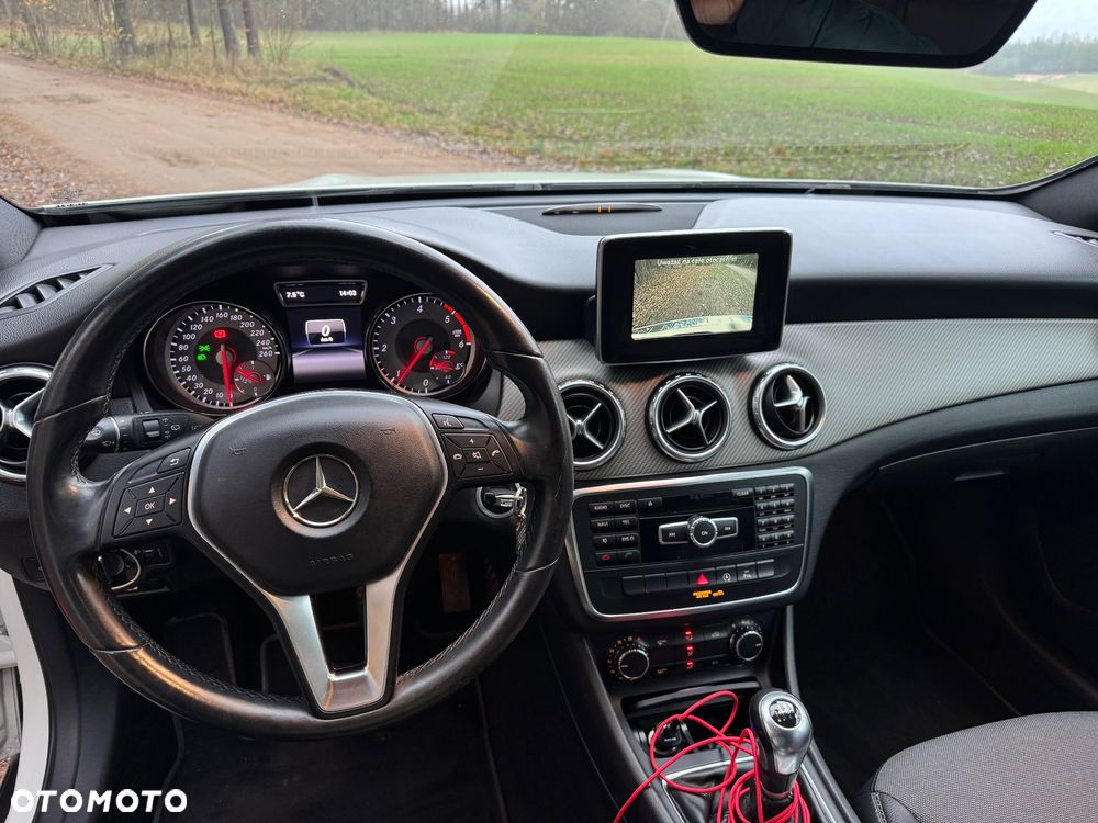 Mercedes-Benz GLA - 15