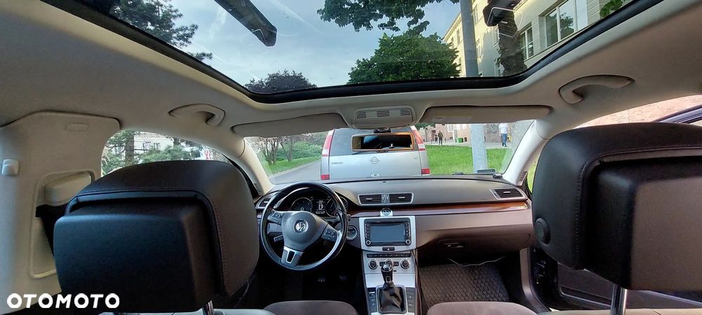 Volkswagen Passat 1.6 TDI Comfortline - 15