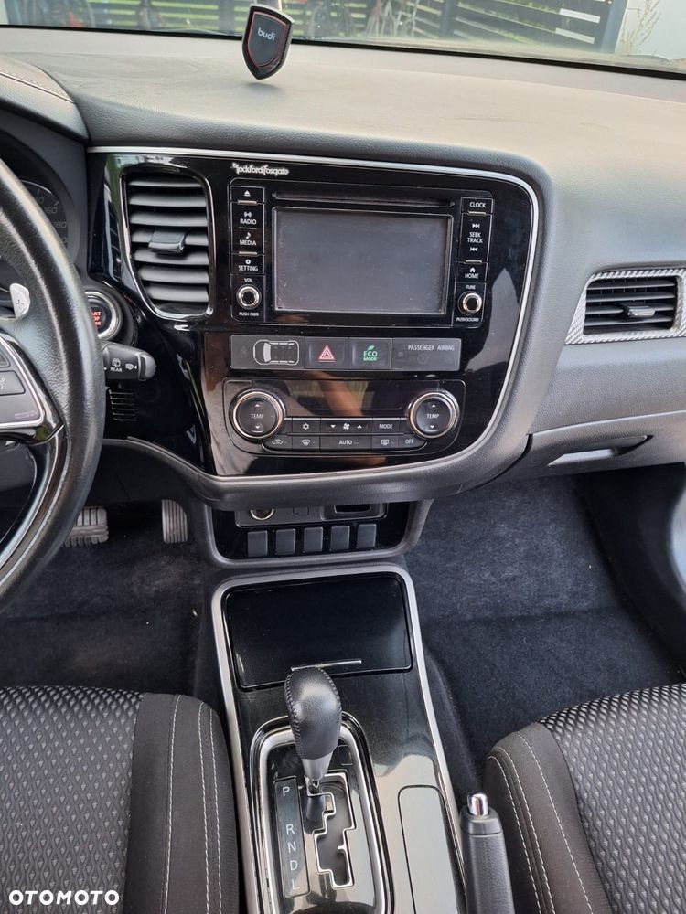 Mitsubishi Outlander 2.0 Intense + SDA 4WD CVT - 5