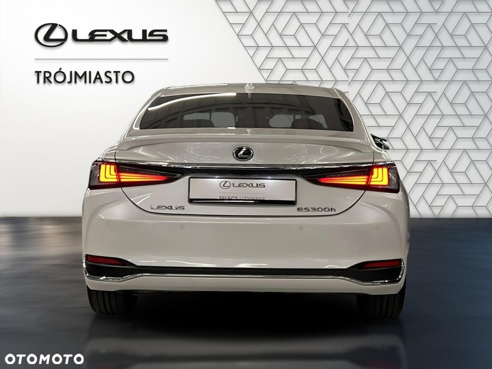 Lexus ES 300h Business Edition - 5