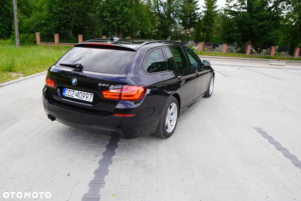 BMW Seria 5 530d xDrive Sport-Aut - 9