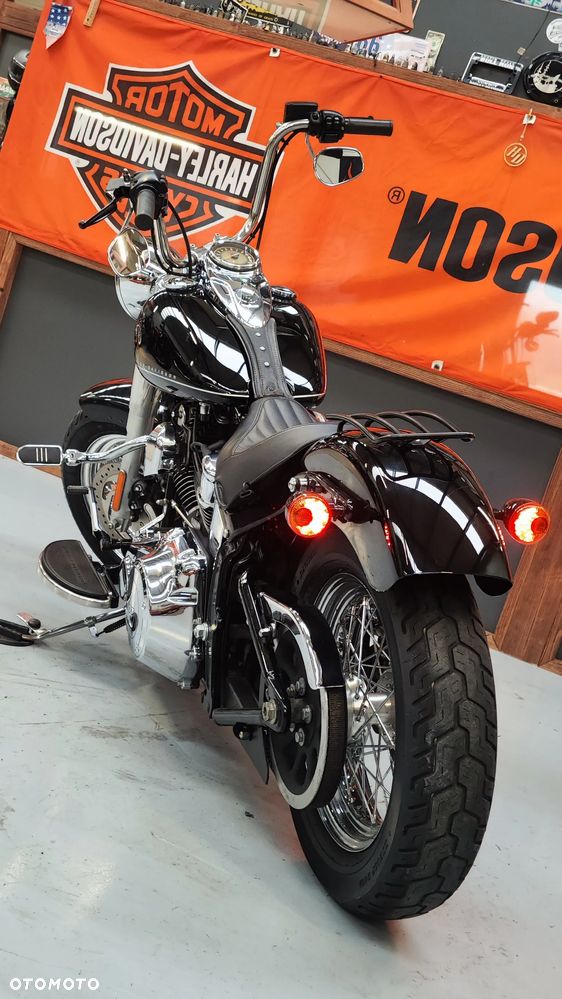 Harley-Davidson Softail Custom - 3