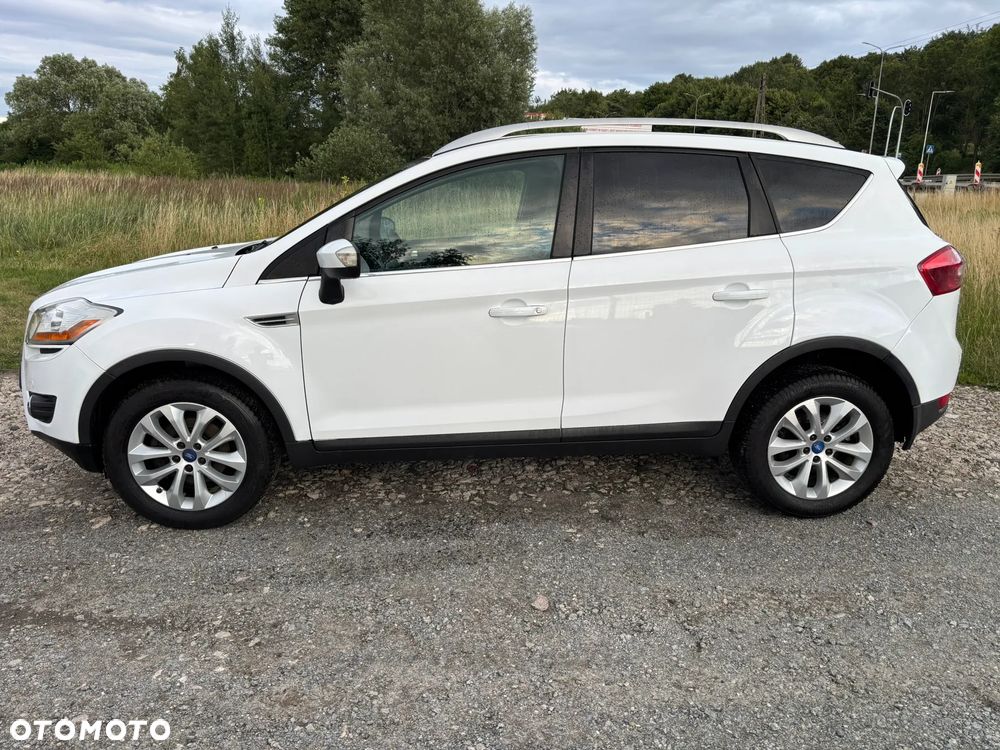 Ford Kuga 2.0 TDCi 2x4 Titanium - 11