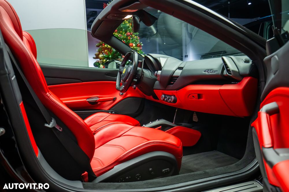 Ferrari 488 Spider - 29