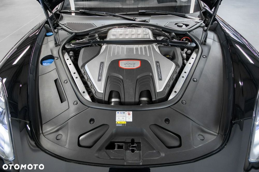 Porsche Panamera Turbo S - 19