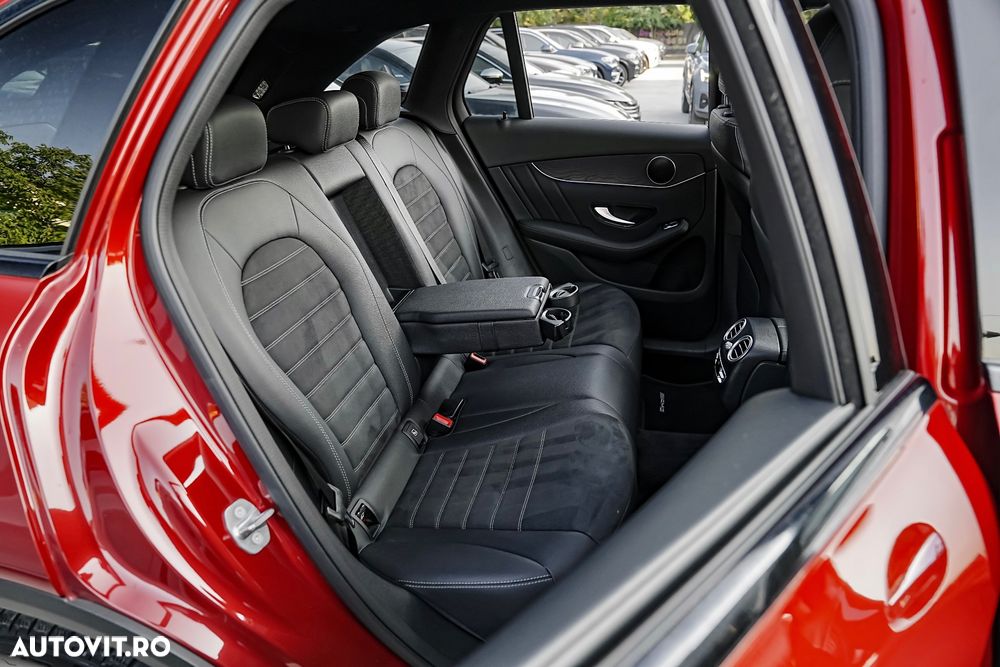Mercedes-Benz GLC 300 4MATIC 9G-TRONIC AMG Line - 21
